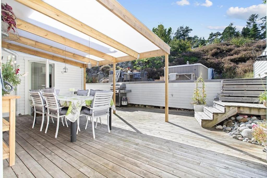 Villa Med Pool Och Bara 600M Till Havet! トローサ エクステリア 写真